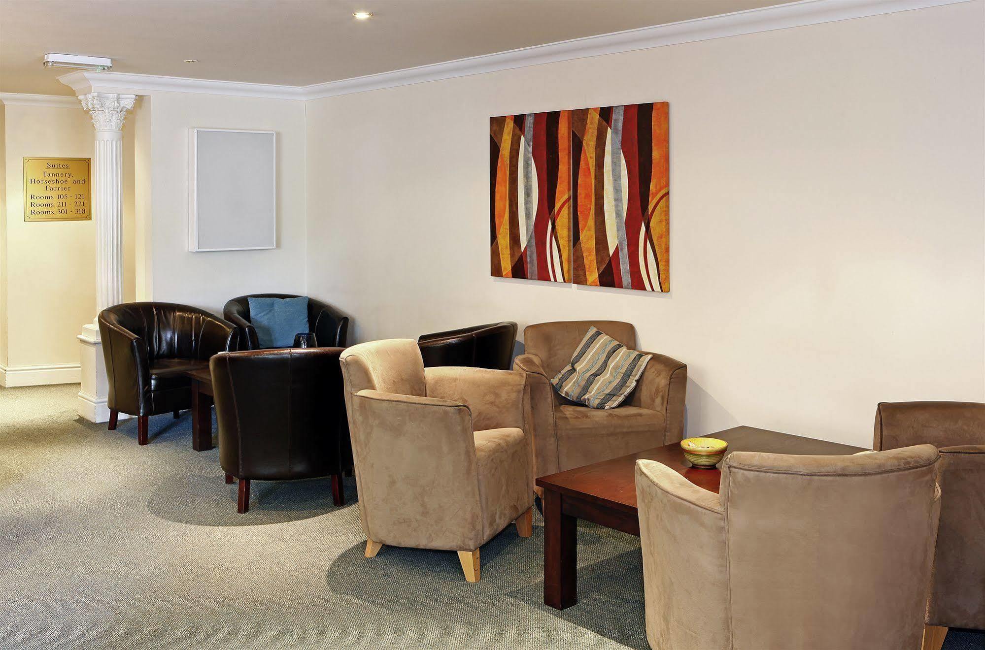 Stafford South Hatherton Hotel Penkridge Esterno foto